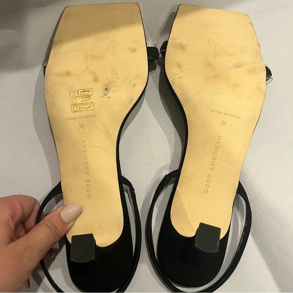 Good American black velvet feel strappy kitten pump gold accent toe size 9 - Picture 2 of 9